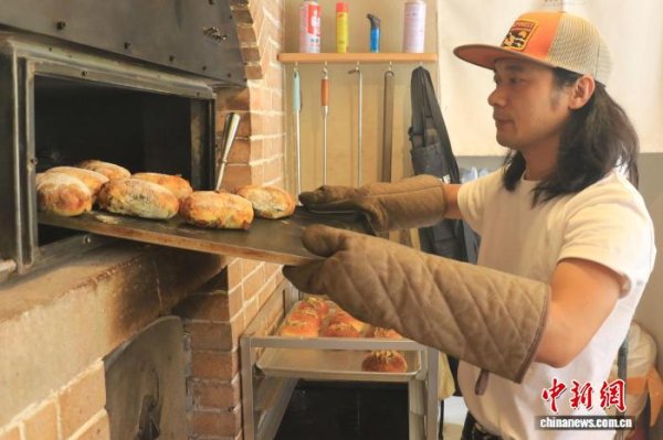 财富加 （乡村行·看振兴）柴窑面包飘香浙江杭州乡野 烟火气如何融入乡村发展？